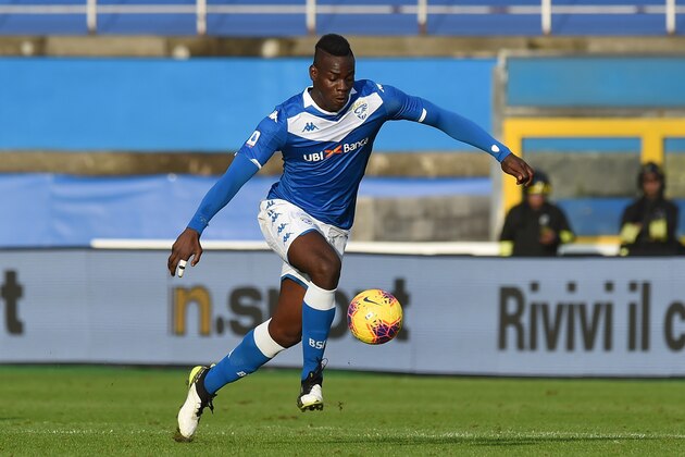 BRESCIA, ITALY - NOVEMBER 09: Mario Balotelli of Brescia in action during the Serie A match between Brescia Calcio and Torino FC at Stadio Mario Rigamonti on November 09, 2019 in Brescia, Italy. (Photo by Tullio M. Puglia/Getty Images)