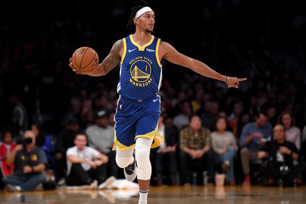 LOS ANGELES, CALIFORNIA - OCTOBER 14:  Damion Lee #1 of the Golden State Warriors takes the ball up court during a 104-98 Los Angeles Lakers preseason win at Staples Center on October 14, 2019 in Los Angeles, California. (Photo by Harry How/Getty Images)
