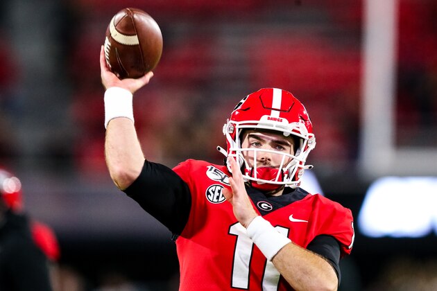 ATHENS, GA - NOVEMBER 09: Jake Fromm #11 of the Georgia Bulldogs looks to pass prior to a game against the Missouri Tigers at Sanford Stadium on November 9, 2019 in Athens, Georgia. (Photo by Carmen Mandato/Getty Images)