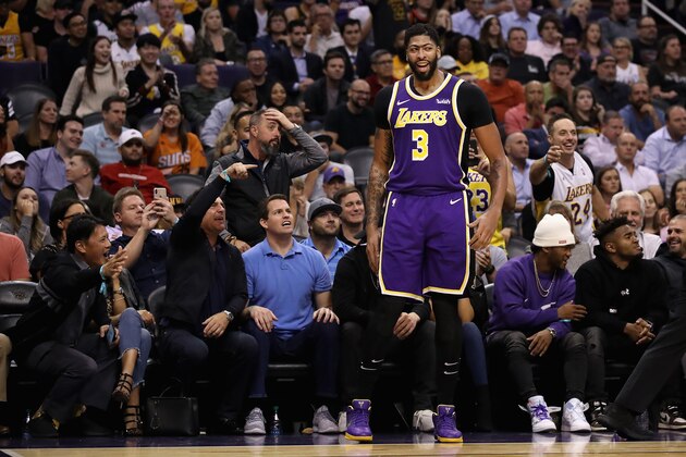 PHOENIX, ARIZONA - NOVEMBER 12: Anthony Davis #3 of the Los Angeles Lakers reacts during the final moments of the NBA game against the Phoenix Suns at Talking Stick Resort Arena on November 12, 2019 in Phoenix, Arizona. The Lakers defeated the Suns 123-115. NOTE TO USER: User expressly acknowledges and agrees that, by downloading and/or using this photograph, user is consenting to the terms and conditions of the Getty Images License Agreement  (Photo by Christian Petersen/Getty Images)