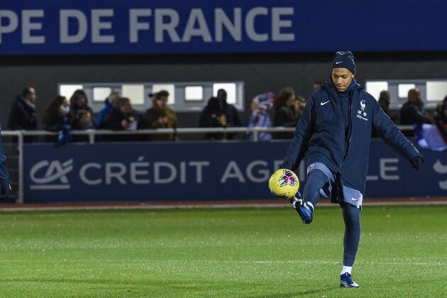 CLAIREFONTAINE, FRANCE - NOVEMBER 11: France Player Kylian Mbappe during a  training session at the French National Football Centre as part of the preparation, France will play against Moldova in their UEFA Euro 2020 qualifier on Thursday. (Photo by Frederic Stevens/Getty Images)