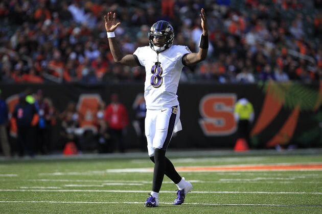 CINCINNATI, OHIO - NOVEMBER 10: Lamar Jackson #8 of the Baltimore Ravens signals a touchdown during the game against the Cincinnati Bengals at Paul Brown Stadium on November 10, 2019 in Cincinnati, Ohio. (Photo by Andy Lyons/Getty Images) CINCINNATI, OHIO - NOVEMBER 10: Lamar Jackson #8 of the Baltimore Ravens signals a touchdown during the game against the Cincinnati Bengals at Paul Brown Stadium on November 10, 2019 in Cincinnati, Ohio. (Photo by Andy Lyons/Getty Images)