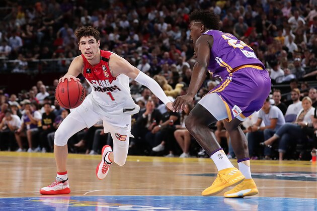 SYDNEY, AUSTRALIA - NOVEMBER 17: LaMelo Ball of the Hawks drives to the basket during the round seven NBL match between the Sydney Kings and the Illawarra Hawks at Qudos Bank Arena on November 17, 2019 in Sydney, Australia. (Photo by Mark Metcalfe/Getty Images)