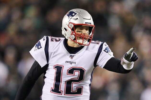 PHILADELPHIA, PENNSYLVANIA - NOVEMBER 17:  Tom Brady #12 of the New England Patriots gestures during the first half against the Philadelphia Eagles at Lincoln Financial Field on November 17, 2019 in Philadelphia, Pennsylvania. (Photo by Elsa/Getty Images)