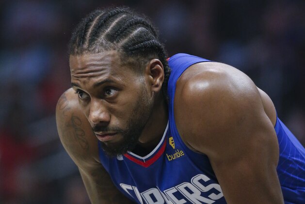 Los Angeles Clippers' Kawhi Leonard (2) during an NBA basketball game between Los Angeles Clippers and Utah Jazz Sunday, Nov. 3, 2019, in Los Angeles. (AP Photo/Ringo H.W. Chiu)
