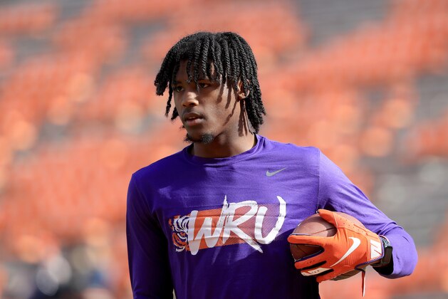 CLEMSON, SOUTH CAROLINA - NOVEMBER 16: Tee Higgins #5 of the Clemson Tigers warms up before their game against the Wake Forest Demon Deacons at Memorial Stadium on November 16, 2019 in Clemson, South Carolina. (Photo by Streeter Lecka/Getty Images)