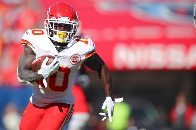 NASHVILLE, TENNESSEE - NOVEMBER 10: Wide receiver Tyreek Hill #10 of the Kansas City Chiefs rushes against the Tennessee Titans in the second quarter at Nissan Stadium on November 10, 2019 in Nashville, Tennessee. (Photo by Brett Carlsen/Getty Images)