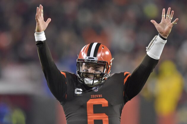 CORRECTS RECEIVER TO JARVIS LANDRY, INSTEAD OF ODELL BECKHAM JR. - Cleveland Browns quarterback Baker Mayfield celebrates after a 1-yard touchdown pass to wide receiver Jarvis Landry during the first half of the teams NFL football game against the Pittsburgh Steelers, Thursday, Nov. 14, 2019, in Cleveland. (AP Photo/David Richard)