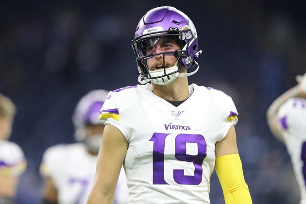DETROIT, MI - OCTOBER 20: Adam Thielen #19 of the Minnesota Vikings warms up prior to the start of the game aganist the Detroit Lions at Ford Field on October 20, 2019 in Detroit, Michigan. (Photo by Rey Del Rio/Getty Images)