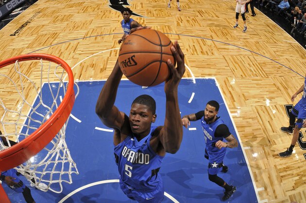 ORLANDO, FL - NOVEMBER 17: Mo Bamba #5 of the Orlando Magic shoots the ball against the Washington Wizards on November 17, 2019 at Amway Center in Orlando, Florida. NOTE TO USER: User expressly acknowledges and agrees that, by downloading and or using this photograph, User is consenting to the terms and conditions of the Getty Images License Agreement. Mandatory Copyright Notice: Copyright 2019 NBAE (Photo by Fernando Medina/NBAE via Getty Images)