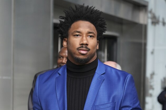 Cleveland Browns star defensive end Myles Garrett leaves an office building in New York, Wednesday, Nov. 20, 2019. Garrett is in New York for an appeals hearing to try to get the NFL to reduce an indefinite suspension that has temporarily ended Garrett’s season and tarnished his career.  Garrett was banned last week for the rest of the regular season and playoffs for violently striking Pittsburgh quarterback Mason Rudolph with a helmet. (AP Photo/Seth Wenig)