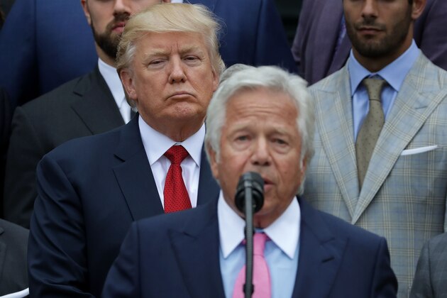 WASHINGTON, DC - APRIL 19:  New England Patriots owner Robert Kraft (C) delivers remarks during an event celebrating the team's Super Bowl win hosted by U.S. President Donald Trump on the South Lawn at the White House April 19, 2017 in Washington, DC. It was the team's fifth Super Bowl victory since 1960.  (Photo by Chip Somodevilla/Getty Images)