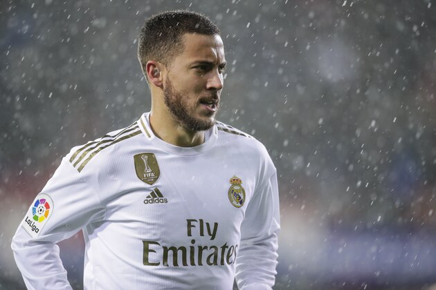 EIBAR, SPAIN - NOVEMBER 9: Eden Hazard of Real Madrid during the La Liga Santander  match between Eibar v Real Madrid at the Estadio Municipal de Ipurua on November 9, 2019 in Eibar Spain (Photo by David S. Bustamante/Soccrates/Getty Images)
