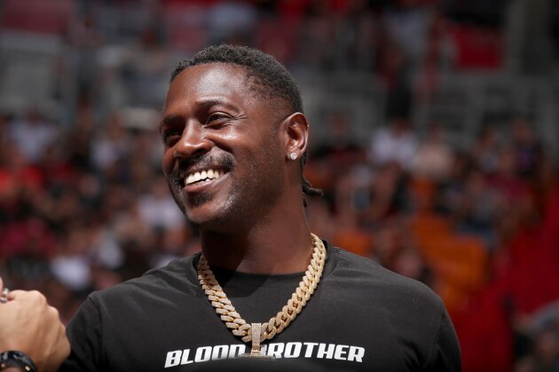MIAMI, FL - OCTOBER 23: Celebrity Antonio Brown attends the game between the Miami Heat and the Memphis Grizzlies on October 23, 2019 at American Airlines Arena in Miami, Florida. NOTE TO USER: User expressly acknowledges and agrees that, by downloading and or using this Photograph, user is consenting to the terms and conditions of the Getty Images License Agreement. Mandatory Copyright Notice: Copyright 2019 NBAE (Photo by Issac Baldizon/NBAE via Getty Images)