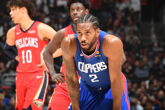 LOS ANGELES, CA - NOVEMBER 24: Kawhi Leonard #2 of the LA Clippers looks on during the game against the New Orleans Pelicans on November 24, 2019 at STAPLES Center in Los Angeles, California. NOTE TO USER: User expressly acknowledges and agrees that, by downloading and/or using this Photograph, user is consenting to the terms and conditions of the Getty Images License Agreement. Mandatory Copyright Notice: Copyright 2019 NBAE (Photo by Andrew D. Bernstein/NBAE via Getty Images)