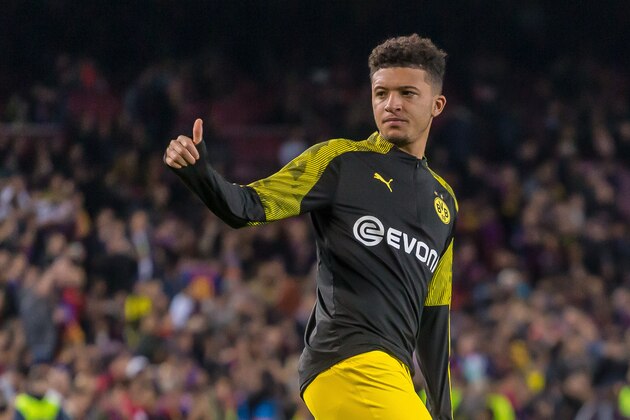 BARCELONA, SPAIN - NOVEMBER 27: Jadon Sancho of Borussia Dortmund gestures during the UEFA Champions League group F match between FC Barcelona and Borussia Dortmund at Camp Nou on November 27, 2019 in Barcelona, Spain. (Photo by TF-Images/Getty Images)