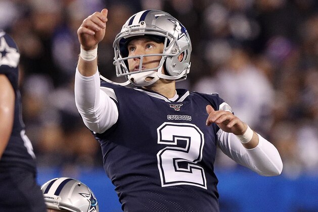 EAST RUTHERFORD, NEW JERSEY - NOVEMBER 04:  (NEW YORK DAILIES OUT)   Brett Maher #2 of the Dallas Cowboys in action against the New York Giants at MetLife Stadium on November 04, 2019 in East Rutherford, New Jersey. The Cowboys defeated the Giants 37-18. (Photo by Jim McIsaac/Getty Images)