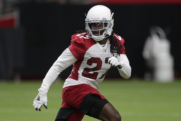 Arizona Cardinals' Josh Shaw runs drills during the teams' NFL football training camp, Tuesday, July 30, 2019, in Glendale, Ariz. (AP Photo/Matt York)