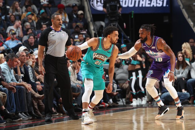 MEMPHIS, TN - NOVEMBER 29: Tyus Jones #21 of the Memphis Grizzlies handles the ball against the Utah Jazz on November 29, 2019 at FedExForum in Memphis, Tennessee. NOTE TO USER: User expressly acknowledges and agrees that, by downloading and or using this photograph, User is consenting to the terms and conditions of the Getty Images License Agreement. Mandatory Copyright Notice: Copyright 2019 NBAE (Photo by Joe Murphy/NBAE via Getty Images)