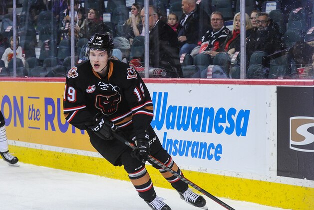 CALGARY, AB - DECEMBER 2: Carson Focht #19 of the Calgary Hitmen in action against the Moose Jaw Warriors during a WHL game at the Scotiabank Saddledome on December 2, 2018 in Calgary, Alberta, Canada. (Photo by Derek Leung/Getty Images)