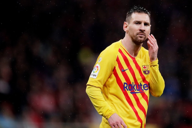 MADRID, SPAIN - DECEMBER 1: Lionel Messi of FC Barcelona  during the La Liga Santander  match between Atletico Madrid v FC Barcelona at the Estadio Wanda Metropolitano on December 1, 2019 in Madrid Spain (Photo by Rico Brouwer/Soccrates/Getty Images)