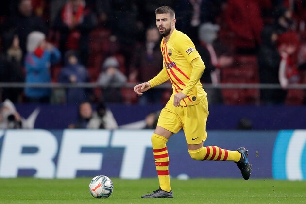 MADRID, SPAIN - DECEMBER 1: Gerard Pique of FC Barcelona  during the La Liga Santander  match between Atletico Madrid v FC Barcelona at the Estadio Wanda Metropolitano on December 1, 2019 in Madrid Spain (Photo by Rico Brouwer/Soccrates/Getty Images)