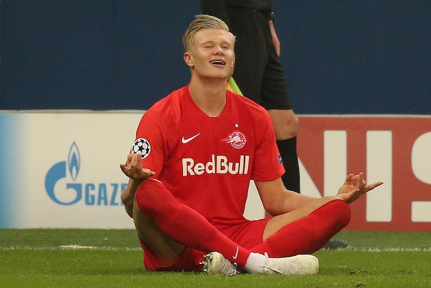 Salzburg's Norwegian forward Erling Braut Haland celebrates after scoring the 1-1 during the UEFA Champions League Group E football match FC Red Bull Salzburg v SSC Napoli on 23 October 2019 in Salzburg, Austria. (Photo by STRINGER / various sources / AFP) / Austria OUT (Photo by STRINGER/KRUGFOTO/AFP via Getty Images)