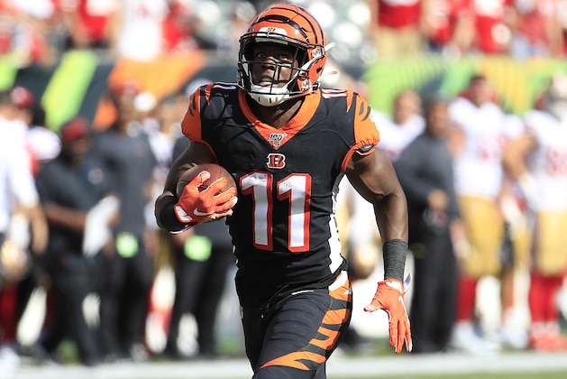 CINCINNATI, OHIO - SEPTEMBER 15:   John Ross III #11 of the Cincinnati Bengals runs for a touchdown during the game against the  San Francisco 49ers at Paul Brown Stadium on September 15, 2019 in Cincinnati, Ohio. (Photo by Andy Lyons/Getty Images)