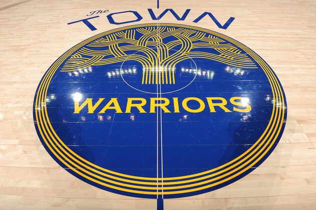 OAKLAND, CA - NOVEMBER 25: The Golden State Warriors logo before the game against the New Orleans Pelicans on November 25, 2017 at ORACLE Arena in Oakland, California. NOTE TO USER: User expressly acknowledges and agrees that, by downloading and or using this photograph, user is consenting to the terms and conditions of Getty Images License Agreement. Mandatory Copyright Notice: Copyright 2017 NBAE (Photo by Noah Graham/NBAE via Getty Images)
