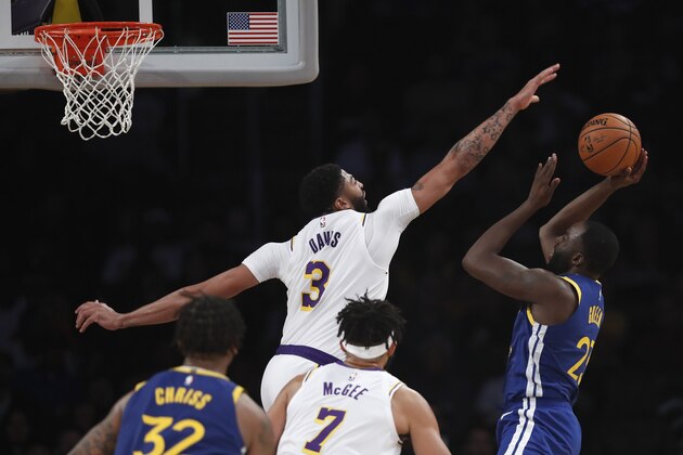 LOS ANGELES, CALIFORNIA - OCTOBER 16:  Anthony Davis #3 of the Los Angeles Lakers defends against a shot by Draymond Green #23 of the Golden State Warriors during the second half of a game against the Los Angeles Lakers at Staples Center on October 16, 2019 in Los Angeles, California. (Photo by Sean M. Haffey/Getty Images)