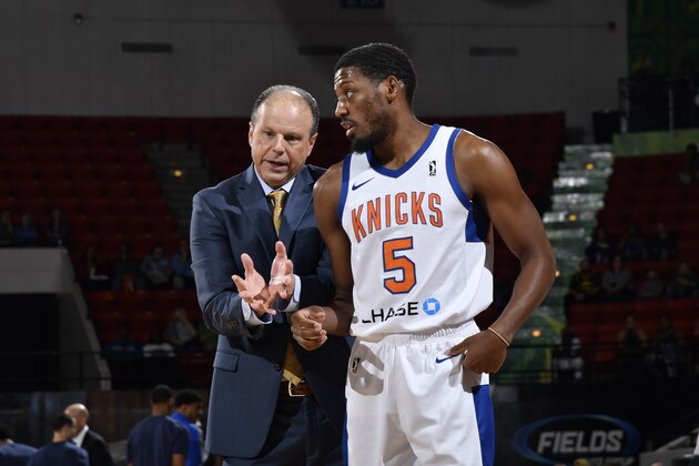 LAKELAND, FL - NOVEMBER 10: Head Coach Mike Miller instructs Paul Watson #5 of the Westchester Knicks against the Lakeland Magic during the game on November 10, 2018 at RP Funding Center in Lakeland, Florida. NOTE TO USER: User expressly acknowledges and agrees that, by downloading and or using this photograph, User is consenting to the terms and conditions of the Getty Images License Agreement. Mandatory Copyright Notice: Copyright 2018 NBAE (Photo by Fernando Medina/NBAE via Getty Images)