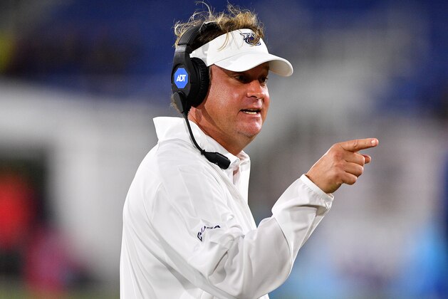 BOCA RATON, FLORIDA - NOVEMBER 09: Head Coach Lane Kiffin of the Florida Atlantic Owls  coaching against the FIU Golden Panthers in the second half at FAU Stadium on November 09, 2019 in Boca Raton, Florida. (Photo by Mark Brown/Getty Images)