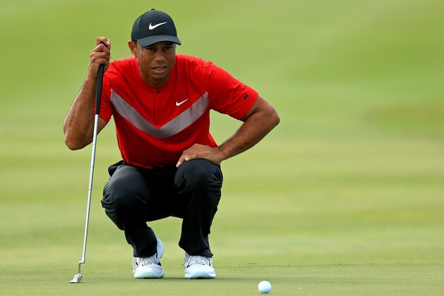 NASSAU, BAHAMAS - DECEMBER 07: Tiger Woods of the United States lines up a putt on the 10th hole during the final round of the Hero World Challenge at Albany on December 07, 2019 in Nassau, Bahamas. (Photo by Mike Ehrmann/Getty Images)