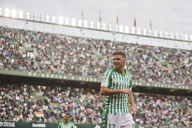 SEVILLE, SPAIN - DECEMBER 08: Joaquin Sanchez of Real Betis looks on during the Liga match between Real Betis Balompie and Athletic Club at Estadio Benito Villamarin on December 08, 2019 in Seville, Spain. (Photo by Quality Sport Images/Getty Images)