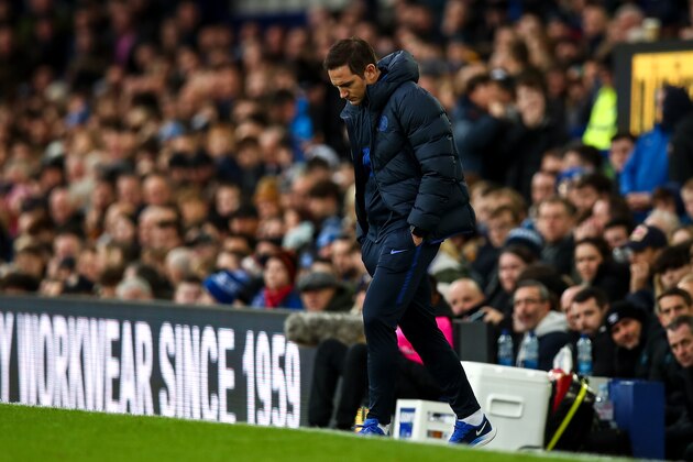 LIVERPOOL, ENGLAND - DECEMBER 07: A dejected Frank Lampard the head coach / manager of Chelsea looks on during the Premier League match between Everton FC and Chelsea FC at Goodison Park on December 7, 2019 in Liverpool, United Kingdom. (Photo by Robbie Jay Barratt - AMA/Getty Images)