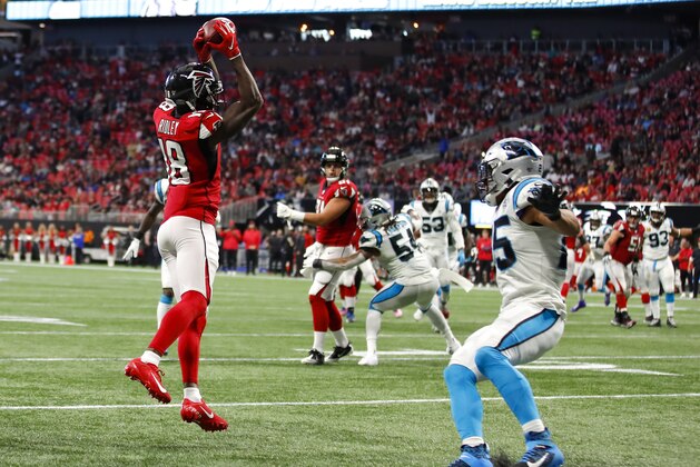 ATLANTA, GA - DECEMBER 08: Calvin Ridley #18 of the Atlanta Falcons makes the reception for a touchdown in the first half on an NFL game against the Carolina Panthers at Mercedes-Benz Stadium on December 8, 2019 in Atlanta, Georgia. (Photo by Todd Kirkland/Getty Images)