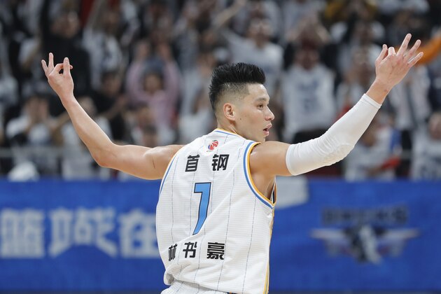 BEIJING, CHINA - DECEMBER 08: Jeremy Lin #7 of Beijing Ducks in action during 2019/2020 CBA League - Beijing Ducks v Shenzhen Marco Polo at Beijing Wukesong Sport Arena on December 8, 2019 in Beijing, China. (Photo by Fred Lee/Getty Images)