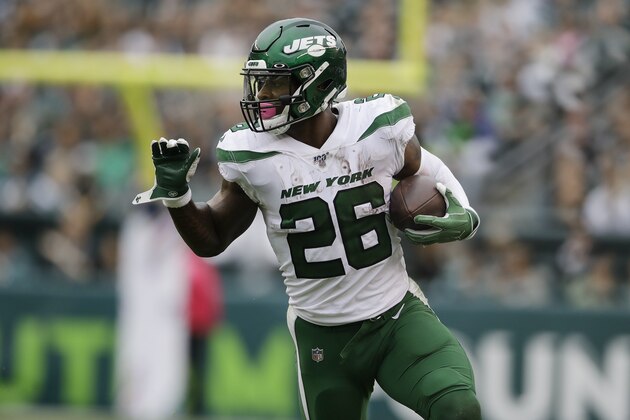 New York Jets' Le'Veon Bell in action during an NFL football game against the New York Jets, Sunday, Oct. 6, 2019, in Philadelphia. (AP Photo/Matt Rourke)