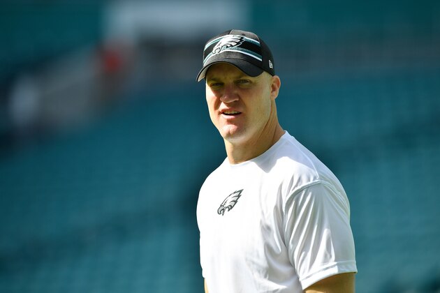 MIAMI, FLORIDA - DECEMBER 01: Josh McCown #18 of the Philadelphia Eagles warms up prior to the game against the Miami Dolphins at Hard Rock Stadium on December 01, 2019 in Miami, Florida. (Photo by Mark Brown/Getty Images)