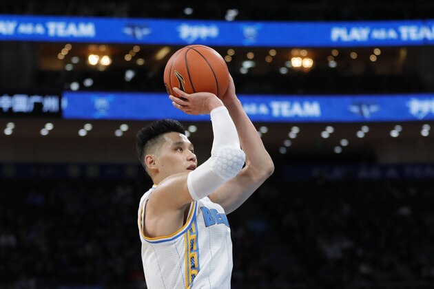 BEIJING, CHINA - DECEMBER 10: Jeremy Lin #7 of Beijing Ducks in action during 2019/2020 CBA League - Beijing Ducks v Time China Guangzhou at Beijing Wukesong Sport Arena on December 10, 2019 in Beijing, China. (Photo by Fred Lee/Getty Images)