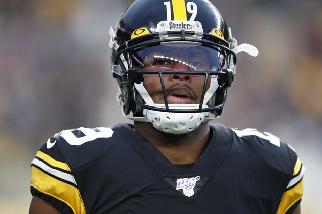 Pittsburgh Steelers wide receiver JuJu Smith-Schuster (19) walks off the field during the first half of an NFL football game against the Los Angeles Rams in Pittsburgh, Sunday, Nov. 10, 2019. (AP Photo/Keith Srakocic)