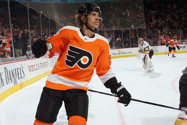 PHILADELPHIA, PENNSYLVANIA - OCTOBER 21: Oskar Lindblom #23 of the Philadelphia Flyers scores at 15:19 of the second period against Oscar Dansk #35 of the Vegas Golden Knights at the Wells Fargo Center on October 21, 2019 in Philadelphia, Pennsylvania. (Photo by Bruce Bennett/Getty Images)