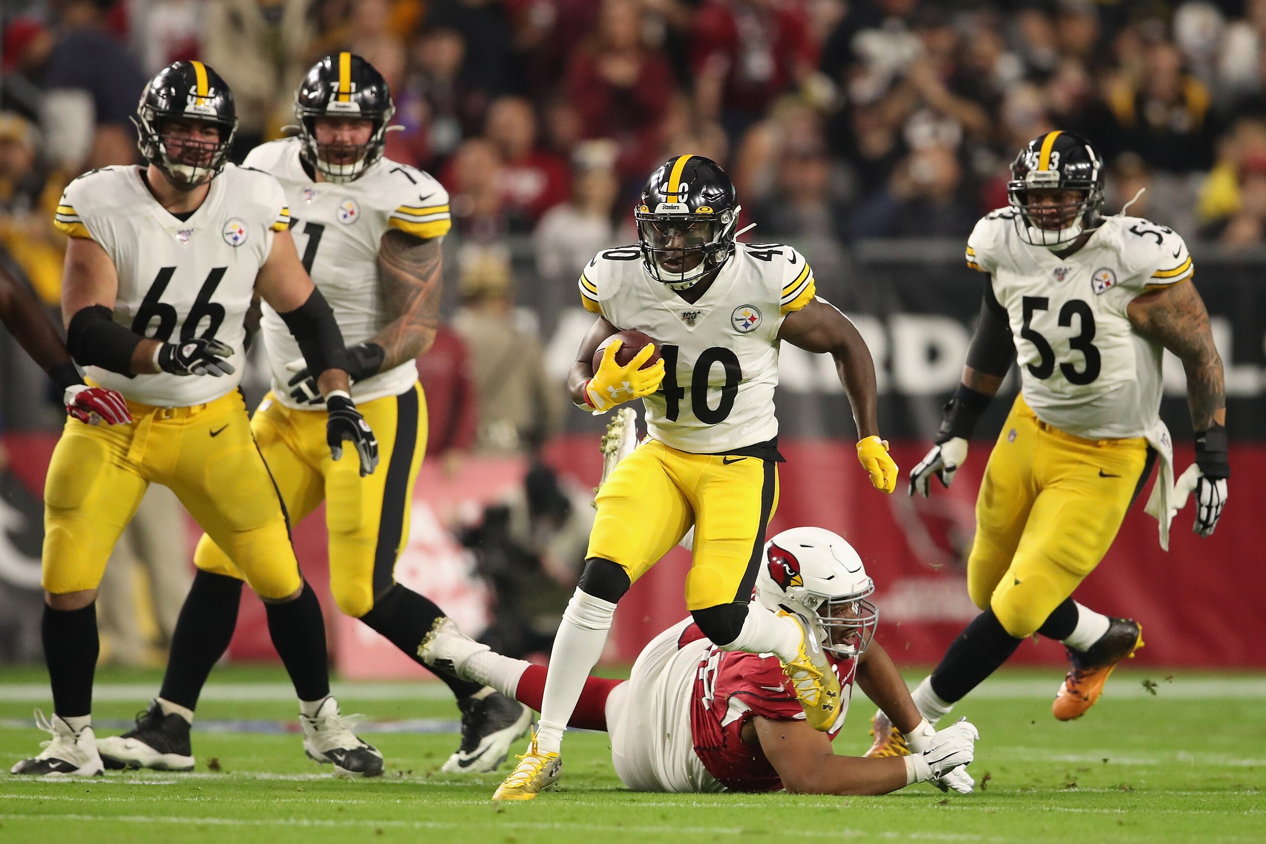 GLENDALE, ARIZONA - DECEMBER 08: Running back Kerrith Whyte #40 of the Pittsburgh Steelers rushes the football against the Arizona Cardinals during the NFL game at State Farm Stadium on December 08, 2019 in Glendale, Arizona. The Steelers defeated the Cardinals 23-17. (Photo by Christian Petersen/Getty Images)