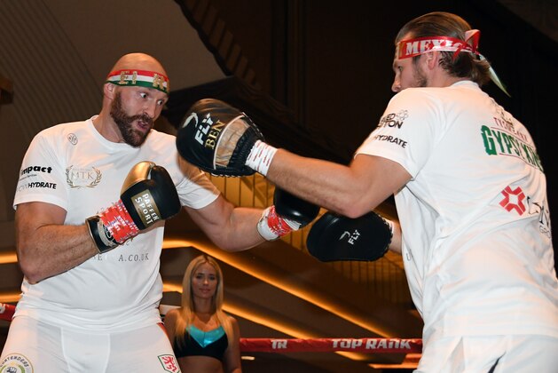 LAS VEGAS, NEVADA - SEPTEMBER 10:  Boxer Tyson Fury (L) works out with his trainer Ben Davison at MGM Grand Hotel & Casino on September 10, 2019 in Las Vegas, Nevada. Fury will face Otto Wallin in a heavyweight bout on September 14 at T-Mobile Arena in Las Vegas.  (Photo by Ethan Miller/Getty Images)