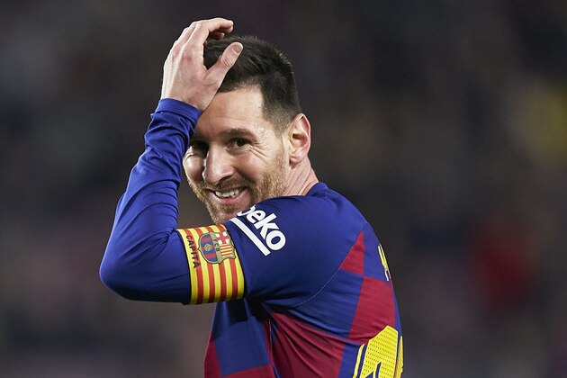 BARCELONA, SPAIN - DECEMBER 07: Lionel Messi of FC Barcelona looks on during the La Liga match between FC Barcelona and RCD Mallorca at Camp Nou on December 07, 2019 in Barcelona, Spain. (Photo by Quality Sport Images/Getty Images)