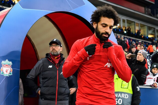 SALZBURG, AUSTRIA - DECEMBER 10: (BILD ZEITUNG OUT) head coach Juergen Klopp of FC Liverpool, Mohamed Salah of FC Liverpool looks on during the UEFA Champions League group E match between RB Salzburg and Liverpool FC at Red Bull Arena on December 10, 2019 in Salzburg, Austria. (Photo by TF-Images/Getty Images)