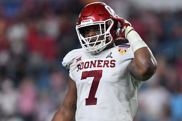 MIAMI, FL - DECEMBER 29: Ronnie Perkins #7 of the Oklahoma Sooners in action against the Alabama Crimson Tide at the Capital One Orange Bowl at Hard Rock Stadium at Hard Rock Stadium on December 29, 2018 in Miami, Florida. (Photo by Mark Brown/Getty Images)