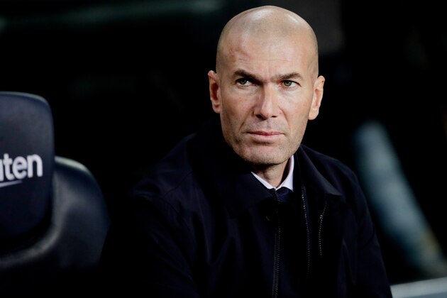 BARCELONA, SPAIN - DECEMBER 18: coach Zinedine Zidane of Real Madrid  during the La Liga Santander  match between FC Barcelona v Real Madrid at the Camp Nou on December 18, 2019 in Barcelona Spain (Photo by David S. Bustamante/Soccrates/Getty Images)