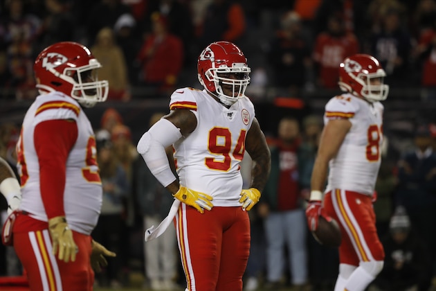 Kansas City Chiefs outside linebacker Terrell Suggs (94) warms up before an NFL football game against the Chicago Bears in Chicago, Sunday, Dec. 22, 2019. (AP Photo/Charles Rex Arbogast)