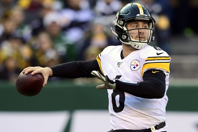 EAST RUTHERFORD, NEW JERSEY - DECEMBER 22:  Devlin Hodges #6 of the Pittsburgh Steelers looks to pass against the New York Jets during the first half at MetLife Stadium on December 22, 2019 in East Rutherford, New Jersey. (Photo by Steven Ryan/Getty Images)